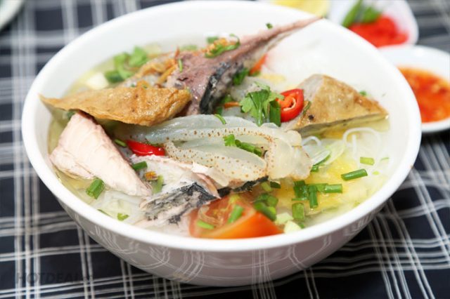 Bún sứa là món ăn sáng ở Nha Trang 